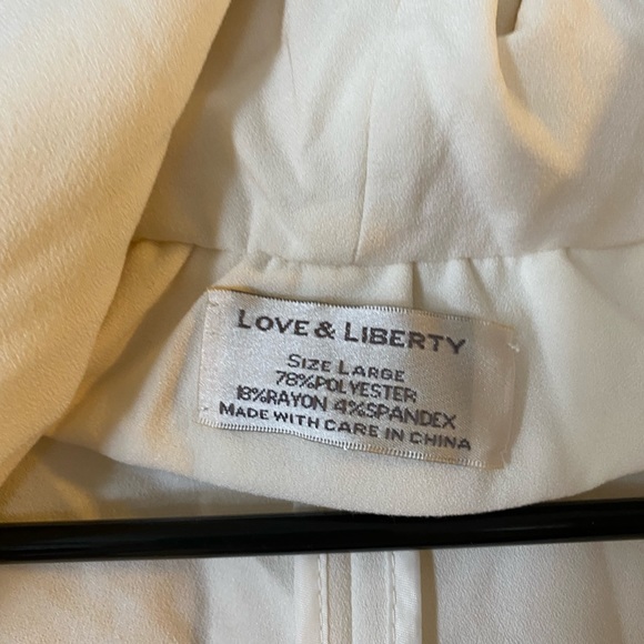 Love & Liberty White Open Front Blazer - Size Large - Picture 6 of 6